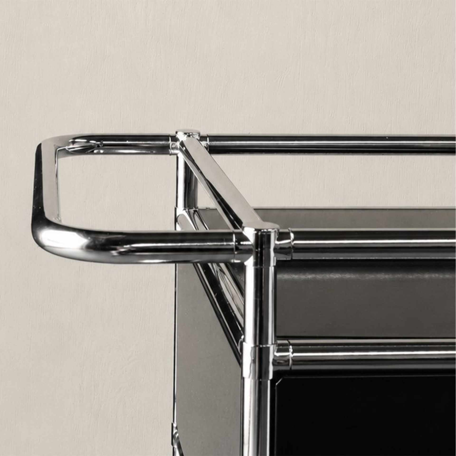 Round handle